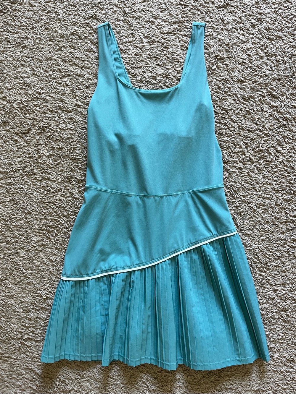 Joylab tennis dress with built in shorts  size small teal  like new